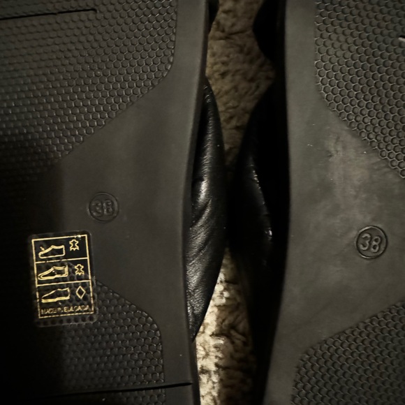 Marcella Riverside Sandal NWOT in Black size 38 / 8. Genuine Italian leather - Picture 3 of 6